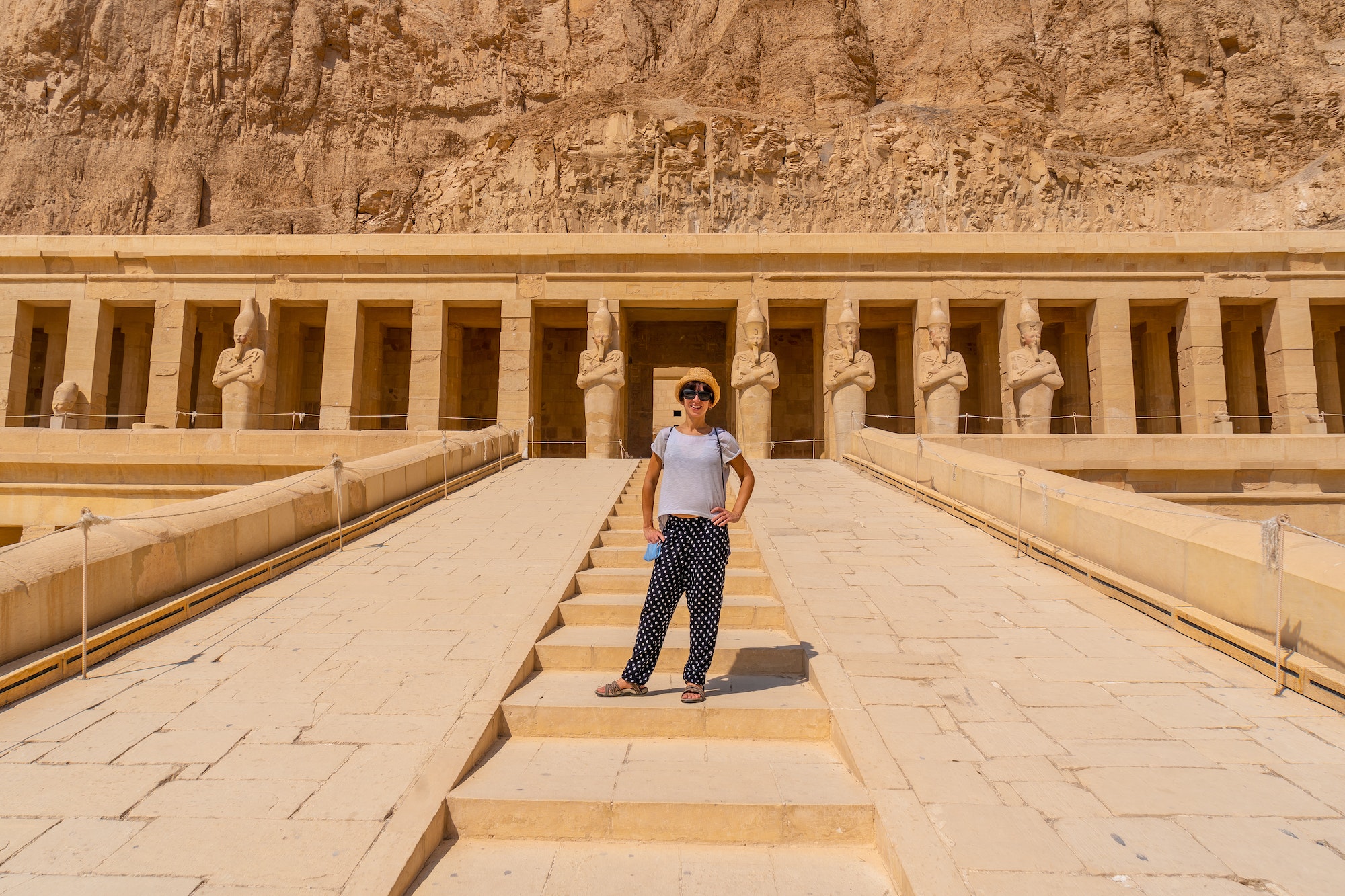 VisitingTemple of Hatshepsut    (Duration: 1 hour)